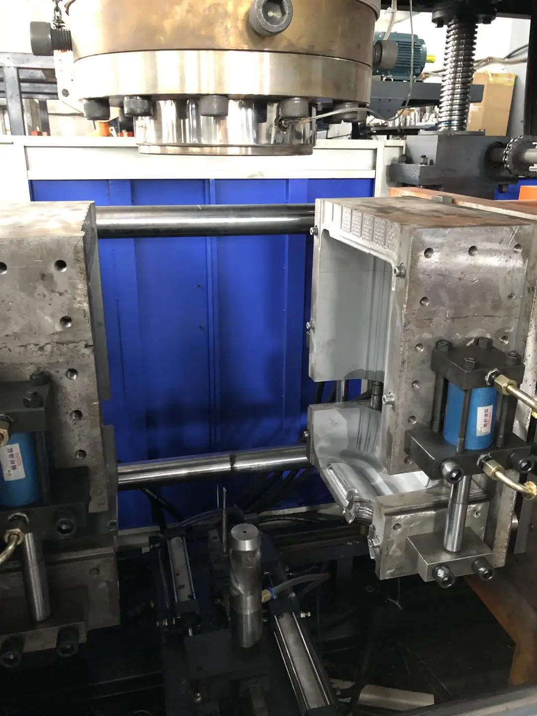 
JS-80/30L HPDE Bottle Blowing machine 