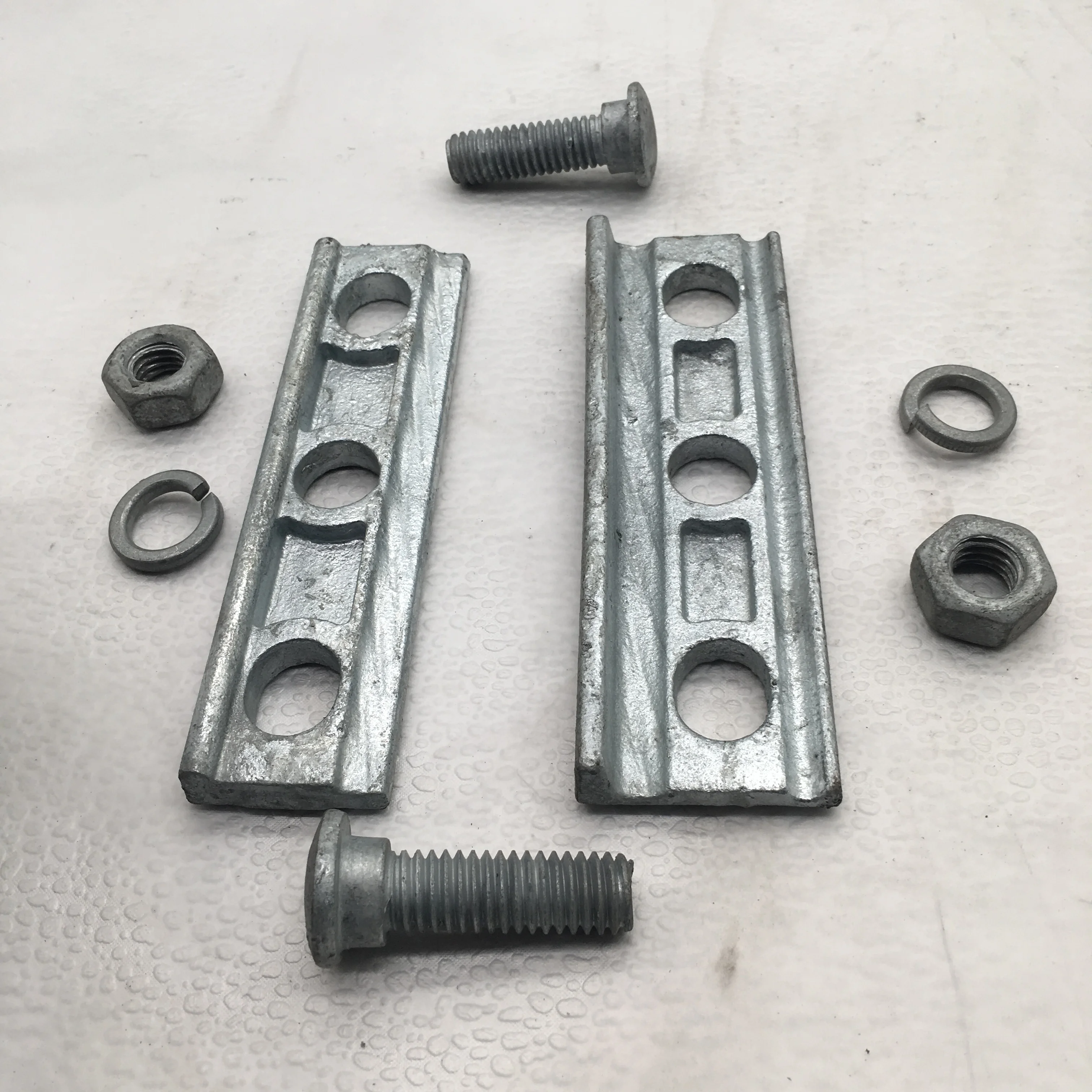 Galvanized Guy Clamp 3 Bolt Type Cable Suspension Clamp For Overhead Line Cable