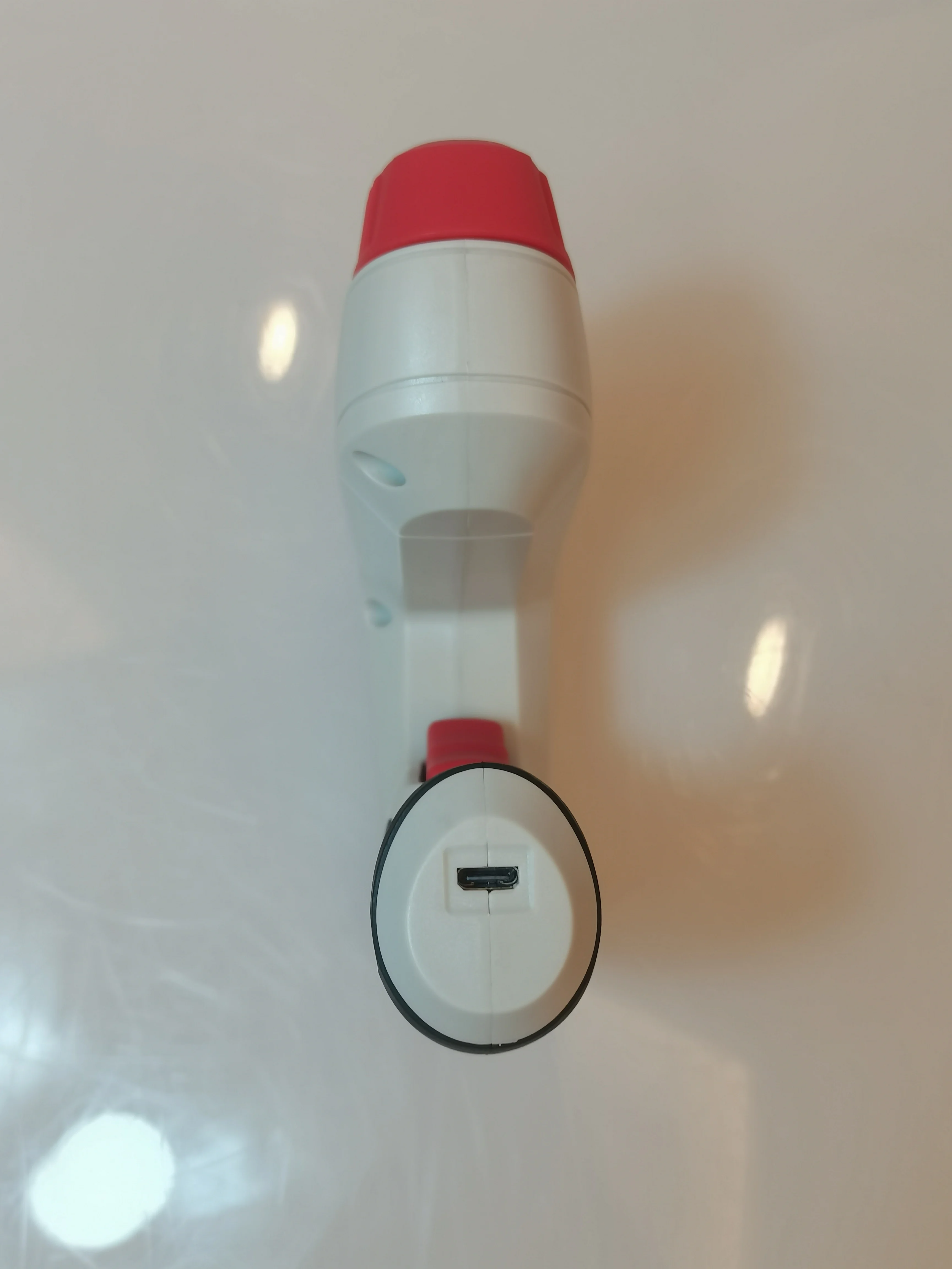 ACZ 285 Rechargeable electro-pneumatic nail guns are used for wood