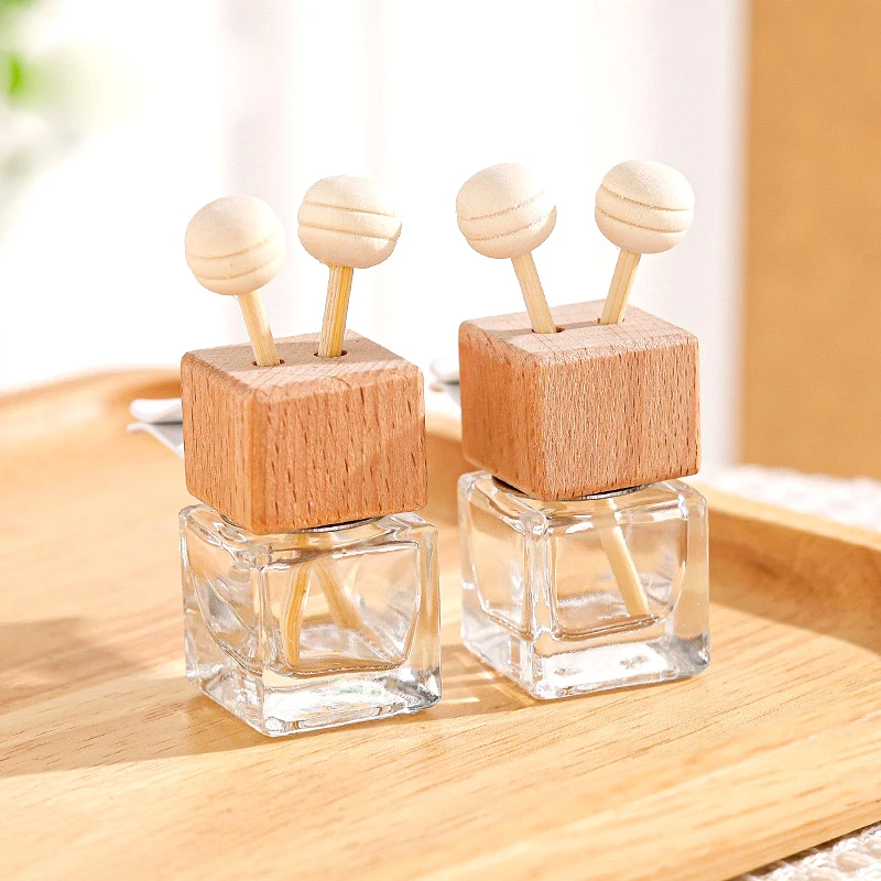 Wholesale 8ml air freshener diffuser empty frosted car hanging perfume bottle with wooden cap