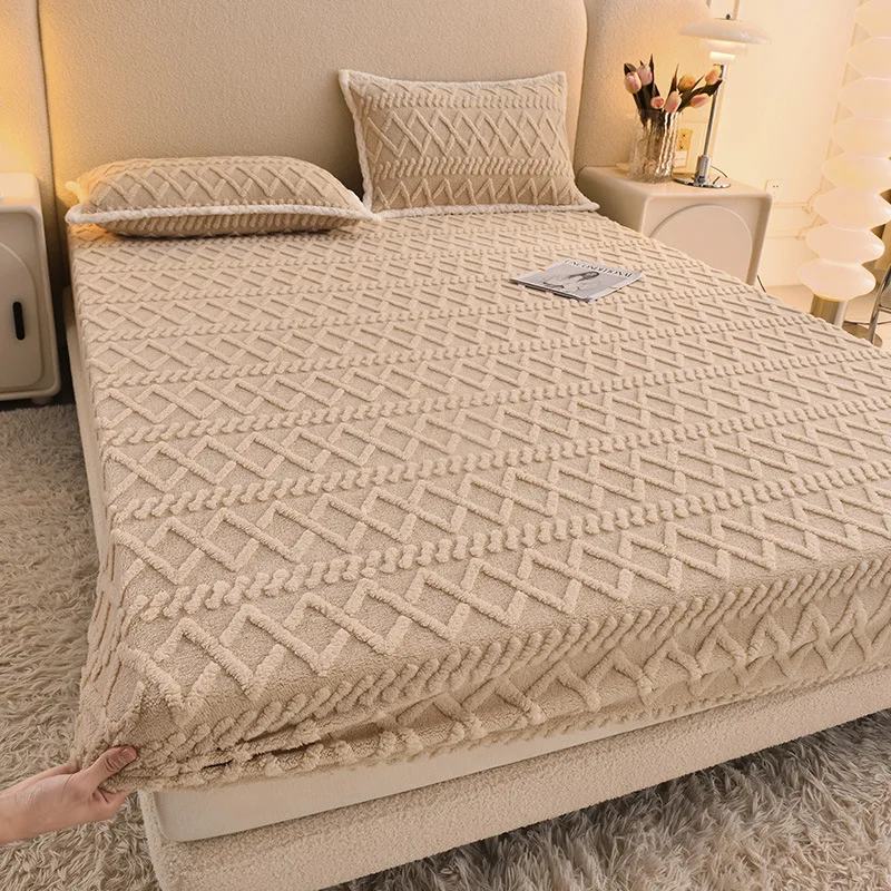 Good Winter Thickened Taffu Bed Bonnet Single Piece Warm Coral Flannel With Fleece Bedspread Bedding Set Bedding Set