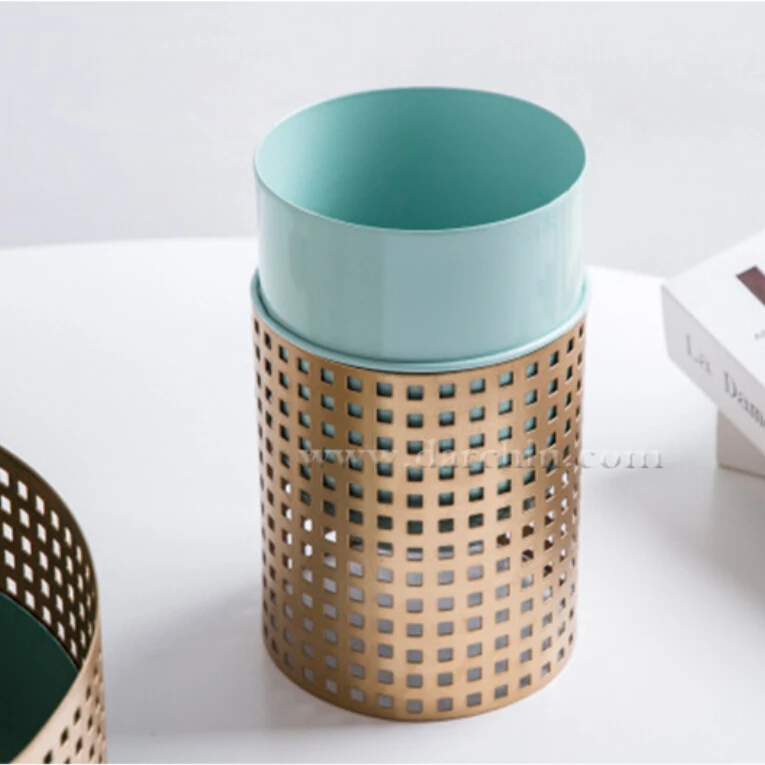 Color customized decorative vases for flower arrangement