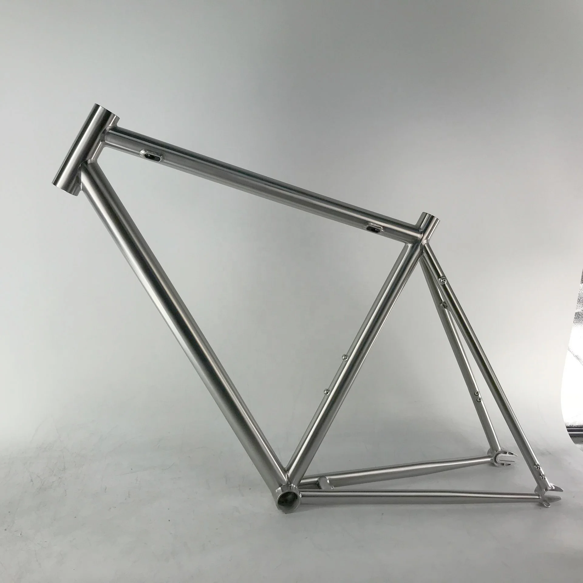 Суппортный тормоз дорожный для городского титанового велосипеда с ремнем привода подходит для шины 28c