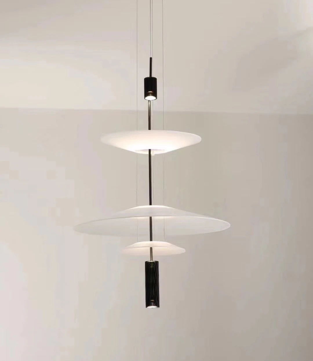 Светодиодные подвесные светильники для помещений Алюминиевый металлический современный светодиодный трехслойный подвесной светильник