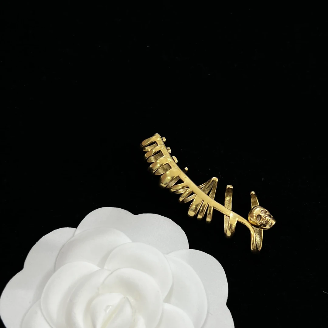 Alexanderxx McQueens Cross border direct sales 925silver  two-color single ear clip earrings revive festival classic accessories