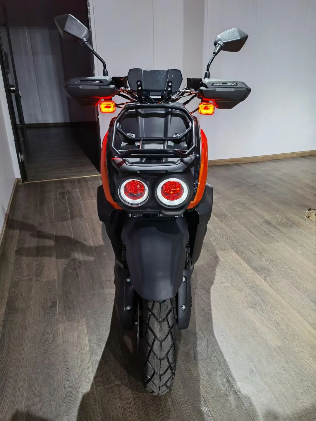 2 Seats New Designed Tank Shape 80cc 125cc 150cc Sports Motorbike Fast Motorbike Engine Model