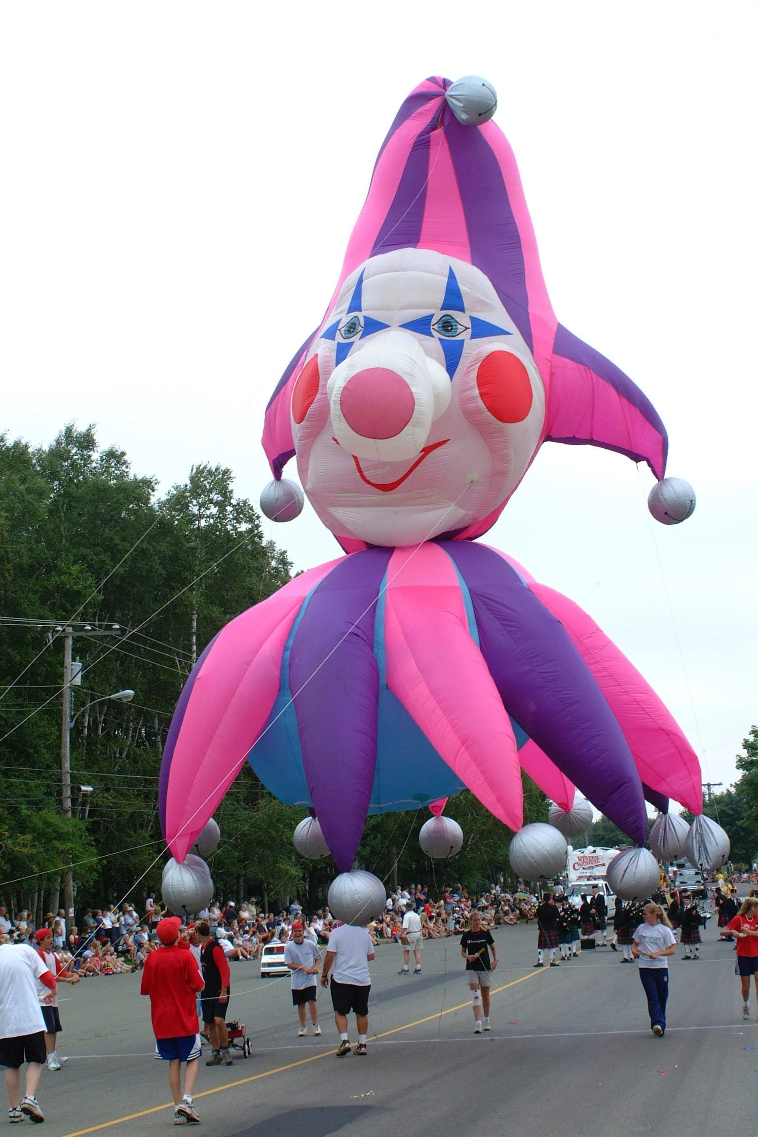 Wholesale inflatable bee balloon LED Lighting Inflatable Bee Cartoon Sculpture Giant Cartoon Bee for Advertising