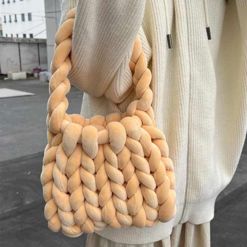 trendy woman ladies hand woven velvet tote bag handbags with different colors clutch