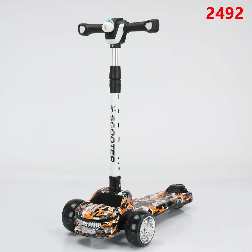 2024 kids scooter with projection function kids car scooter