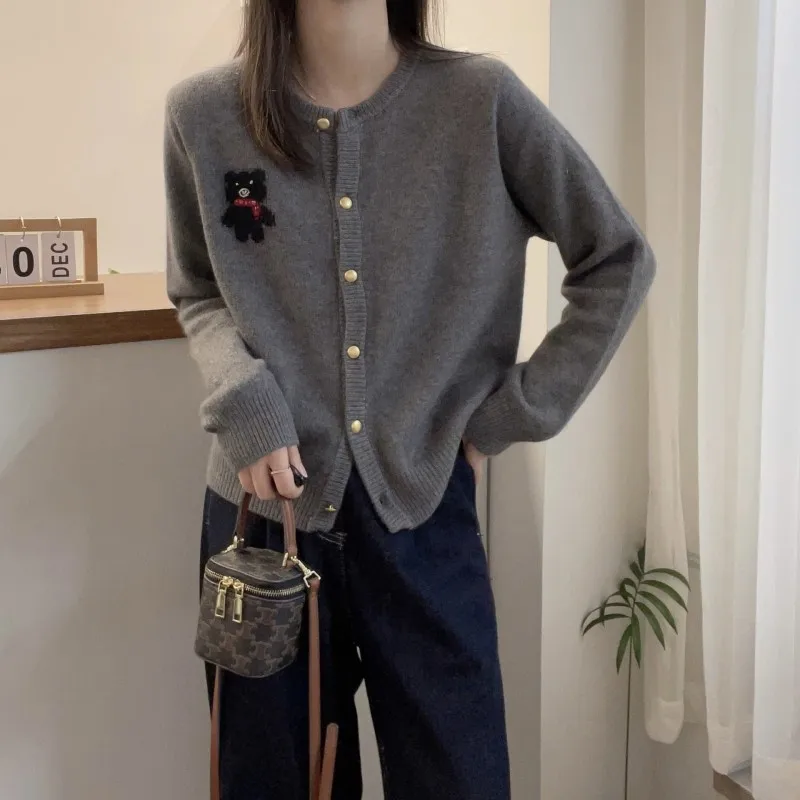 Spring new arrival fashion lady crew neck long sleeve loose fit bear print thin sweater coat