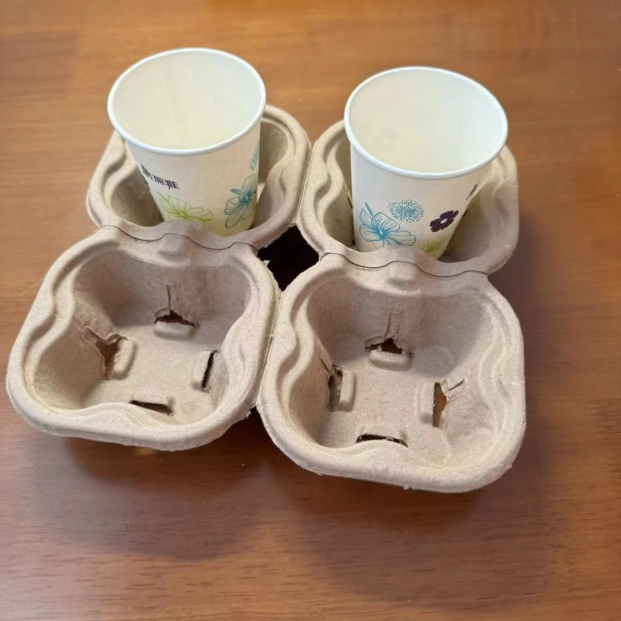 cup carrier Customized Cheap 100% Biodegradable Brown Hot Drink Craft Disposable  Cup Holder Tray Carrier Paper Cup Holder stock