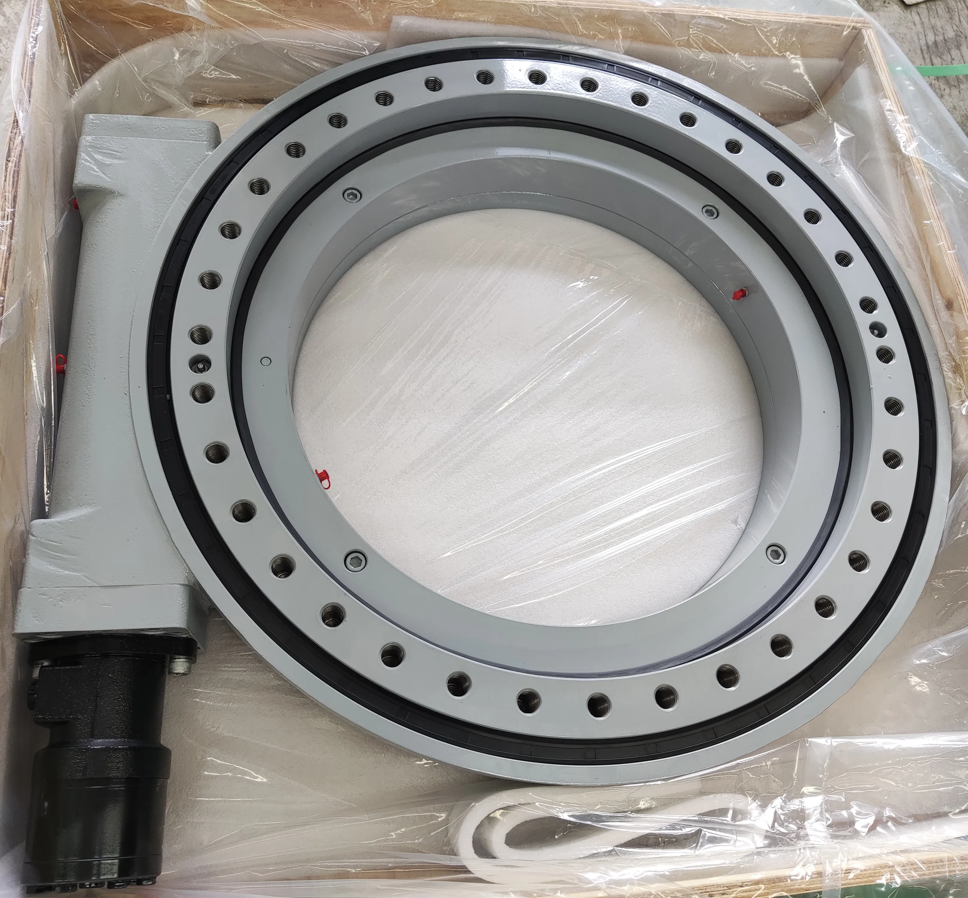 slew drive used for Fog cannon truck application