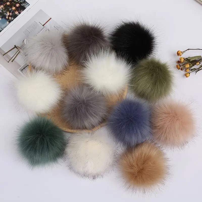 Wholesale soft furry real faux colorful rabbit fox raccoon fur pompom ball for beanie hat toque keyring