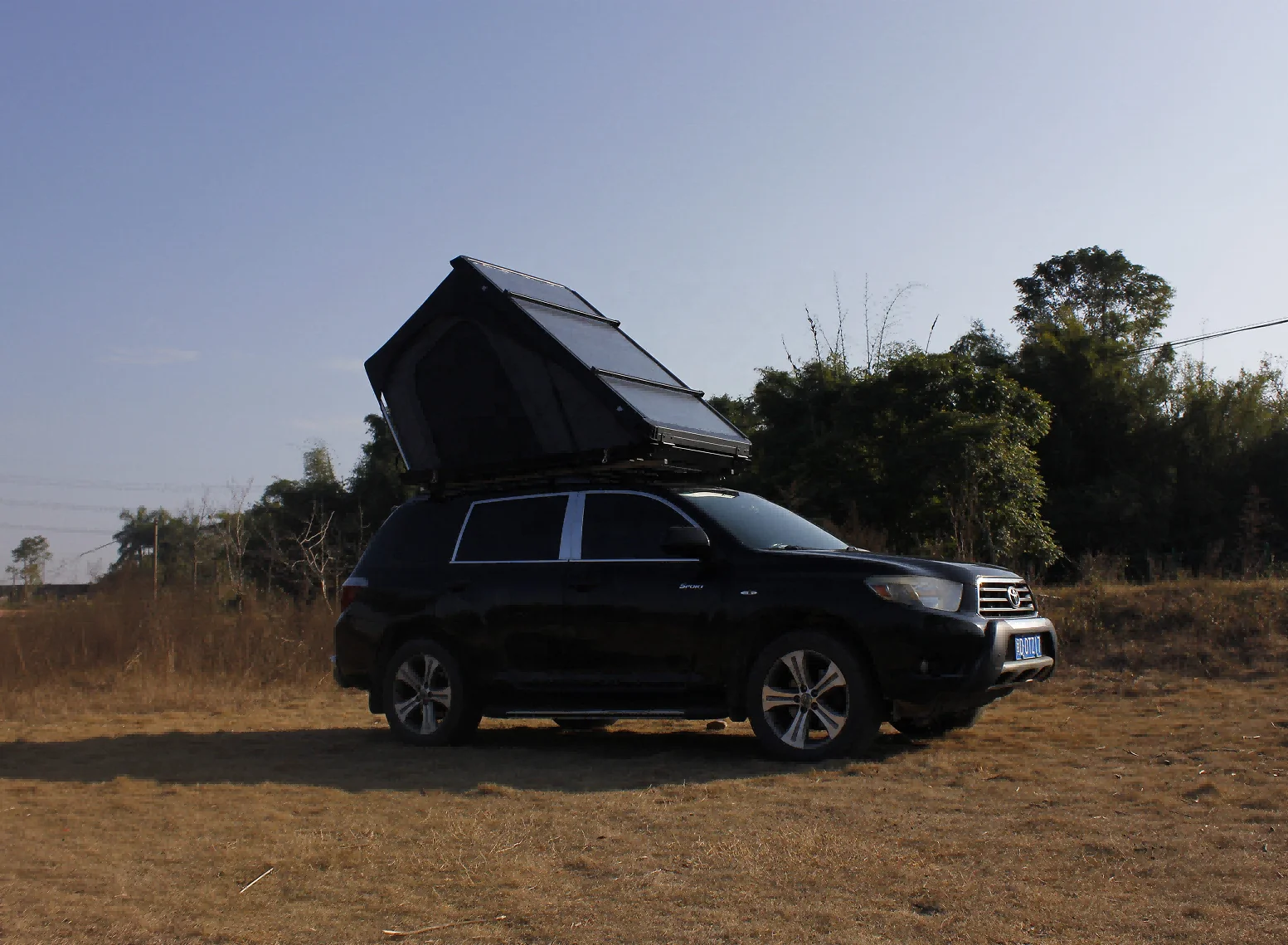 Portable Light Weight Inner Insulated Clamshell Triangle Camping Roof Top Tent For Camping