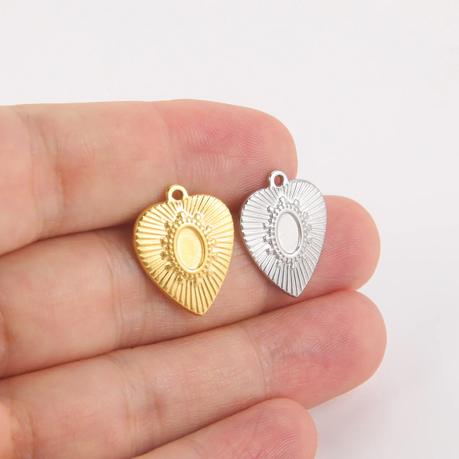 wholesale Titanium steel heart mirror pattern pendant 304 stainless steel accessories