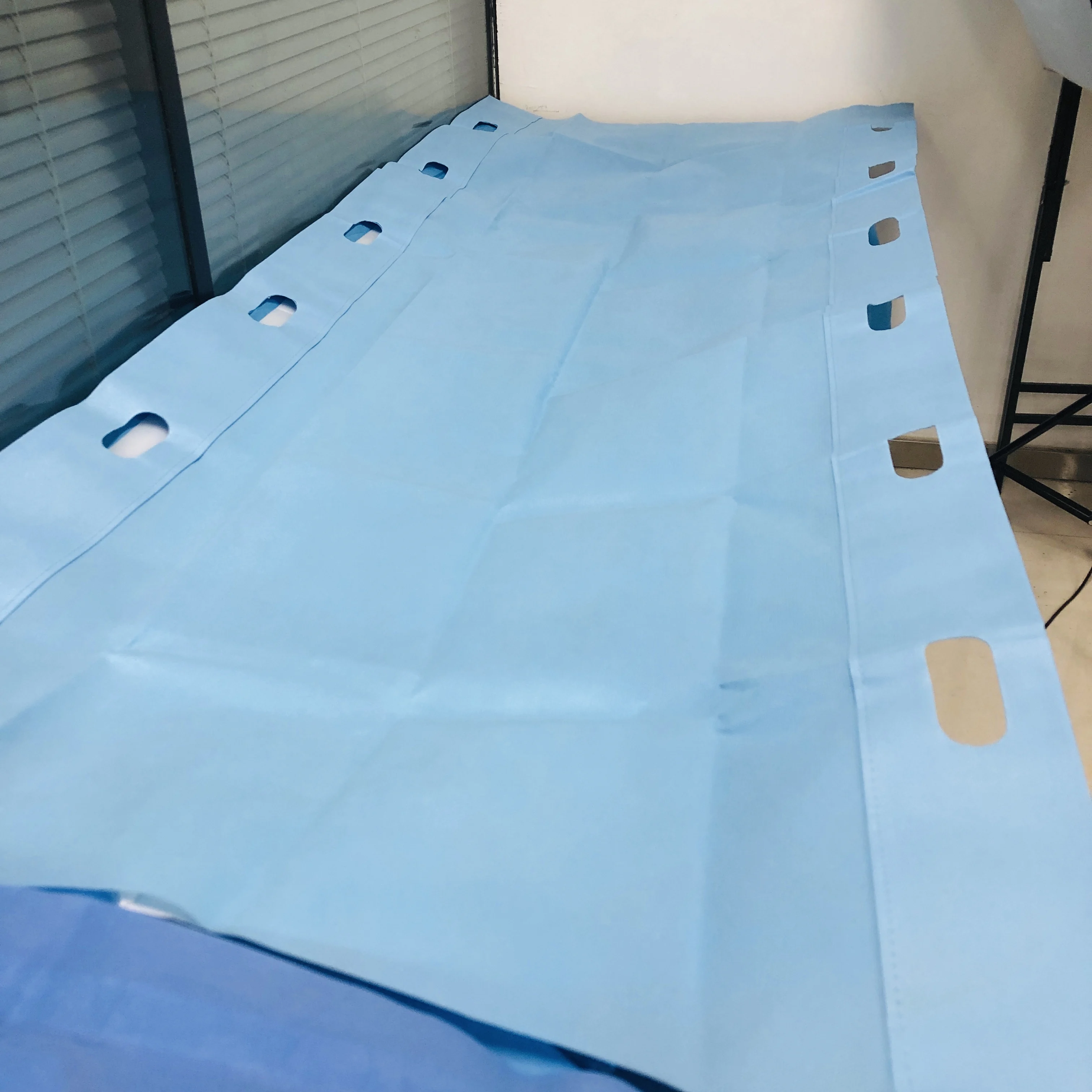 Ambulance casualty first aid transfer mat