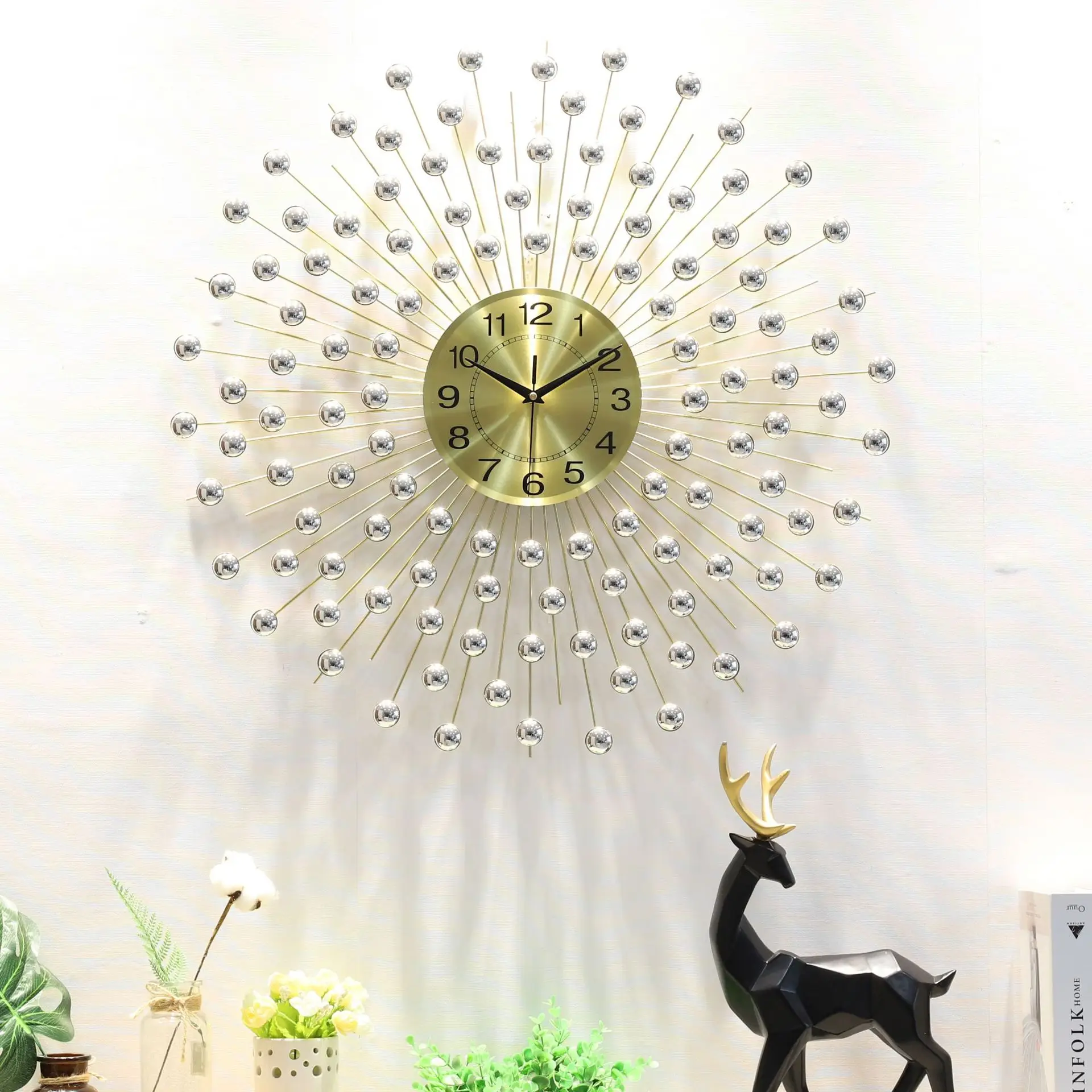 Hot European creative simple Golden Metal clock iron decorative living room wall acrylic pearl for