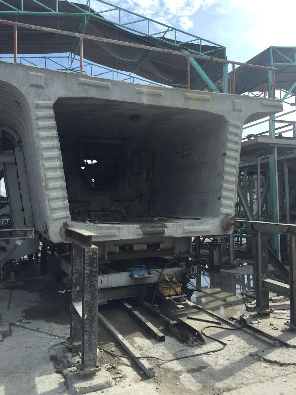 Hot Selling Precast Formwork Segmental Box Girder Bridge beam Steel Girder for Sale