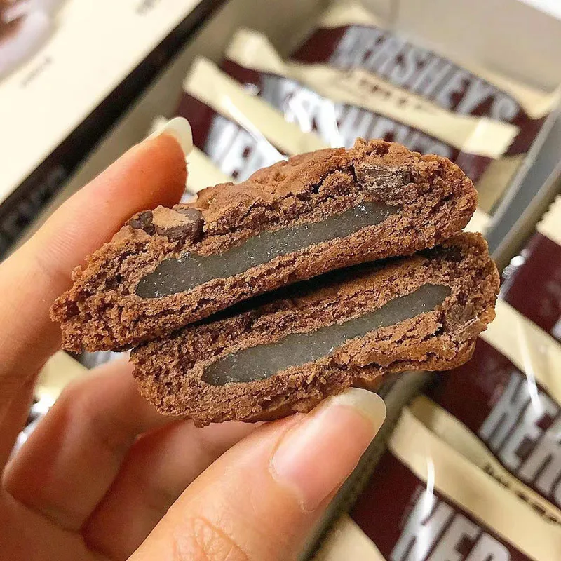 Popular Korean Snacks Wholesale Exotic Chocolate Chip Mochi Cookies 240g Soft Hershey Flavor