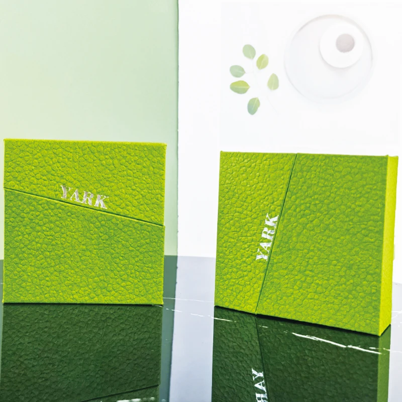 Factory Custom Jewelry Box Green Travel Luxury Packaging Box For Magnetic Jewelry Gift Box