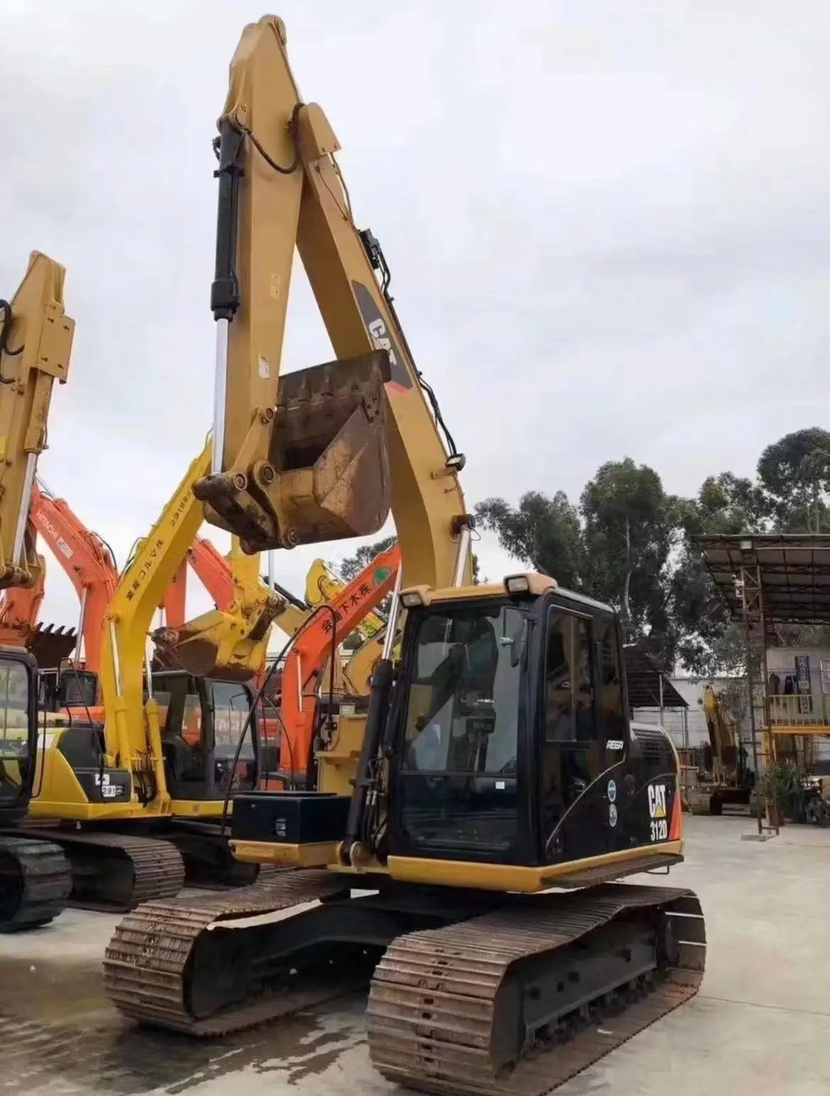 12ton of crawler type used excavator produced in 2016 low hours cat used excator