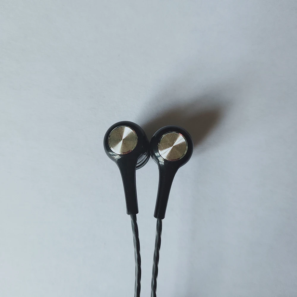 New In-ear Wired Headphone OEM Headset With Mic 3.5mm  Dual Drive Stereo Earphone Wired