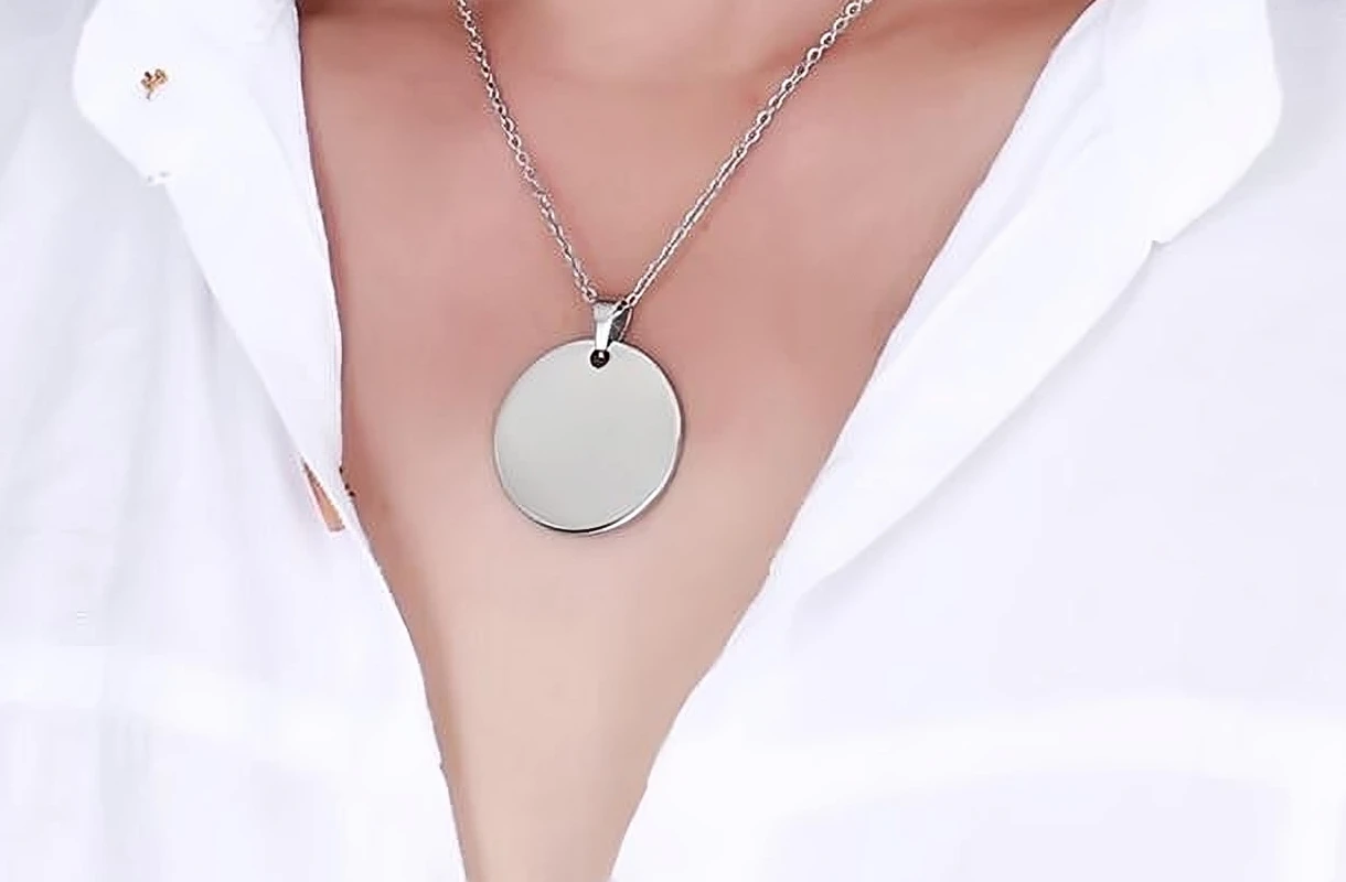 Stainless steel round pendant blank round brand titanium steel brand dog brand metal pendant vacuum plating gold medal