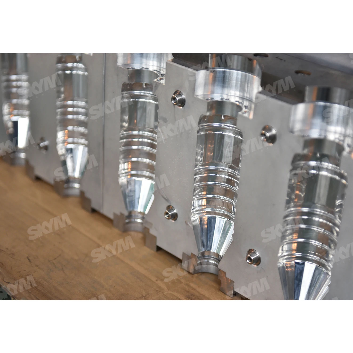 Complete Automatic PET Preform Plastic Bottle Blower Molding Machines Equipment