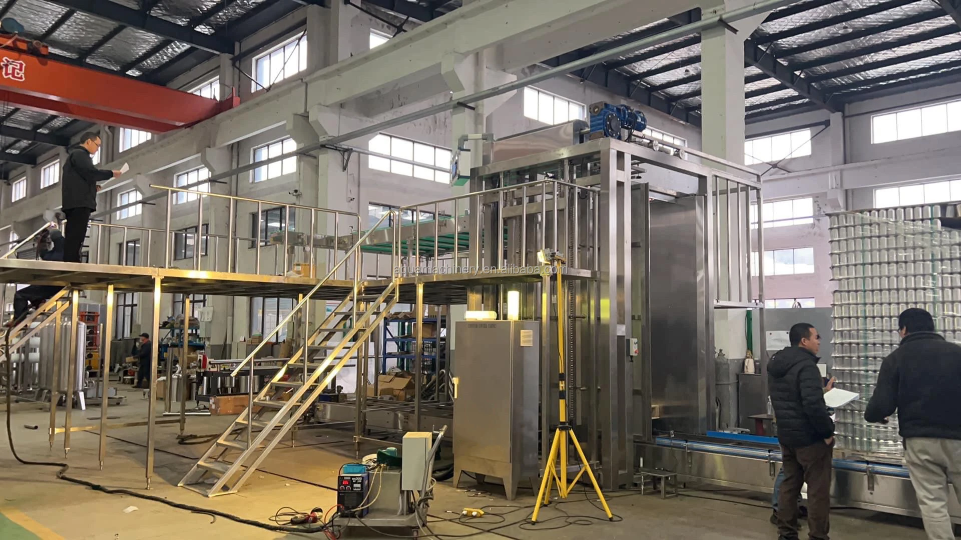 Автоматическая производственная линия для консервирования пива/машины для розлива и консервирования пива/небольшая машина для консервирования пива