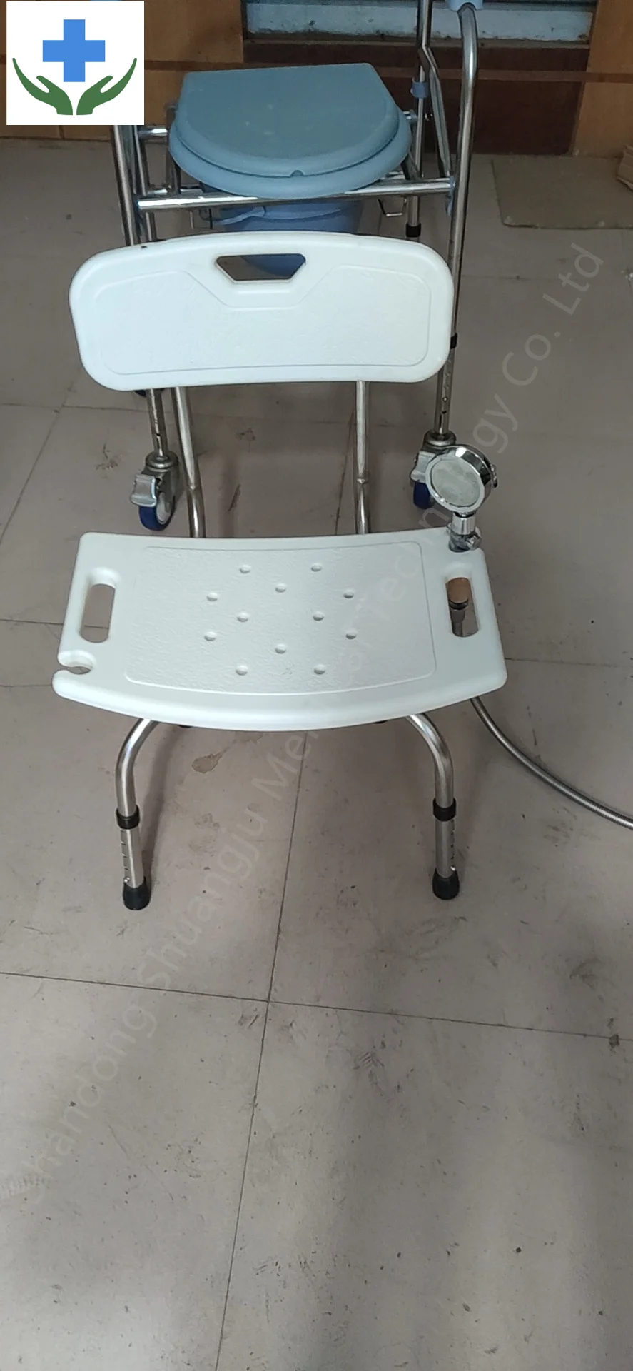 Белый регулируемый стул для душа для ванной комнаты для пожилых людей и инвалидов