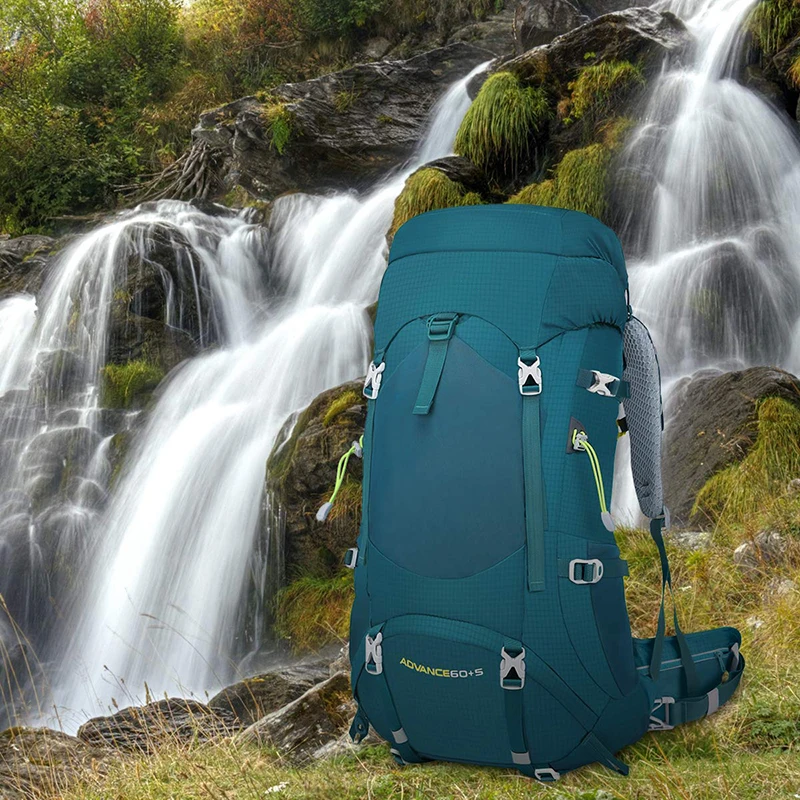 Lightweight waterproof outdoor travel sport trekking camping hiking backpack camel mountaineering backpack bags knapsack