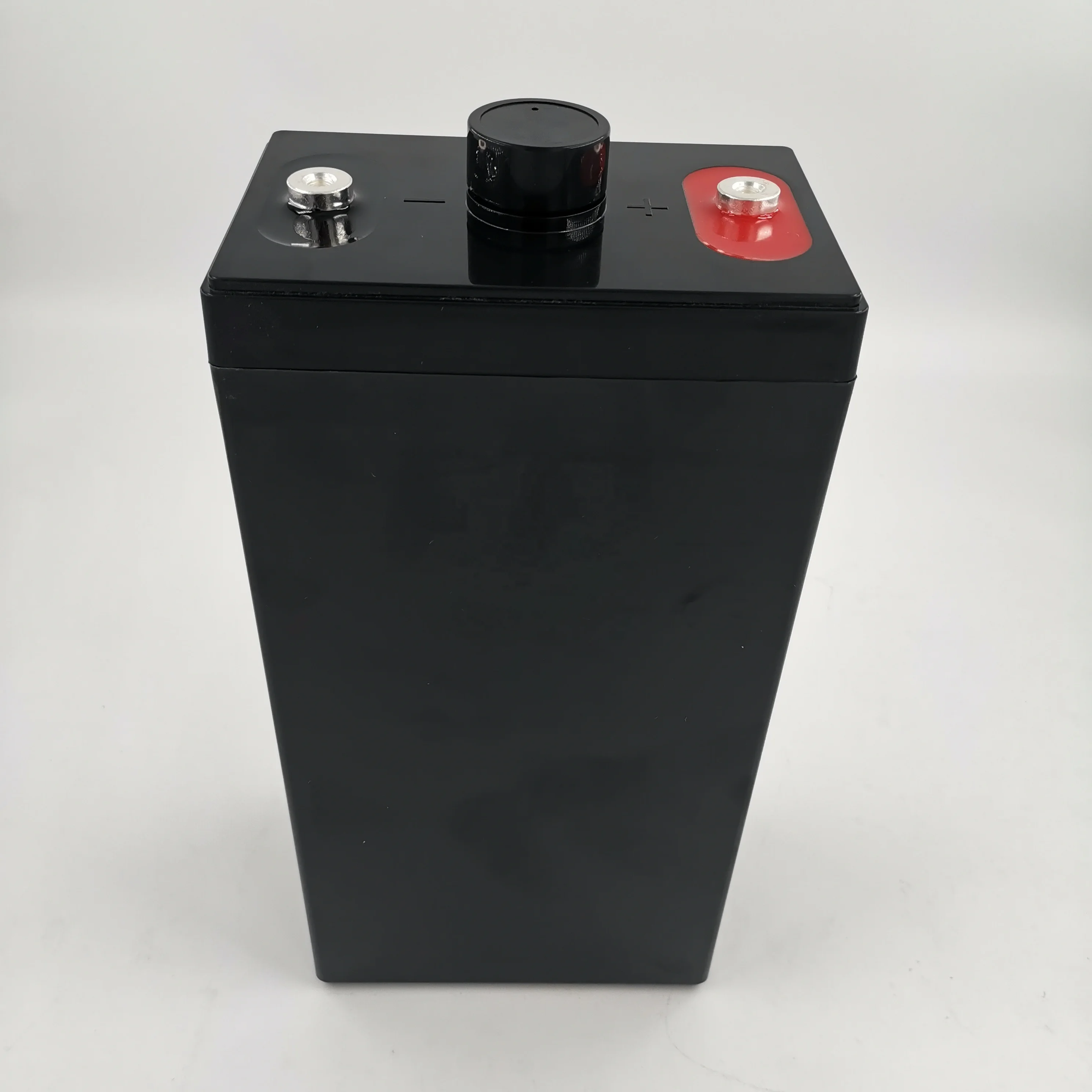 Professional Made Rechargeable Solar Energy Storage Cell 2V300ah Inverter Battery