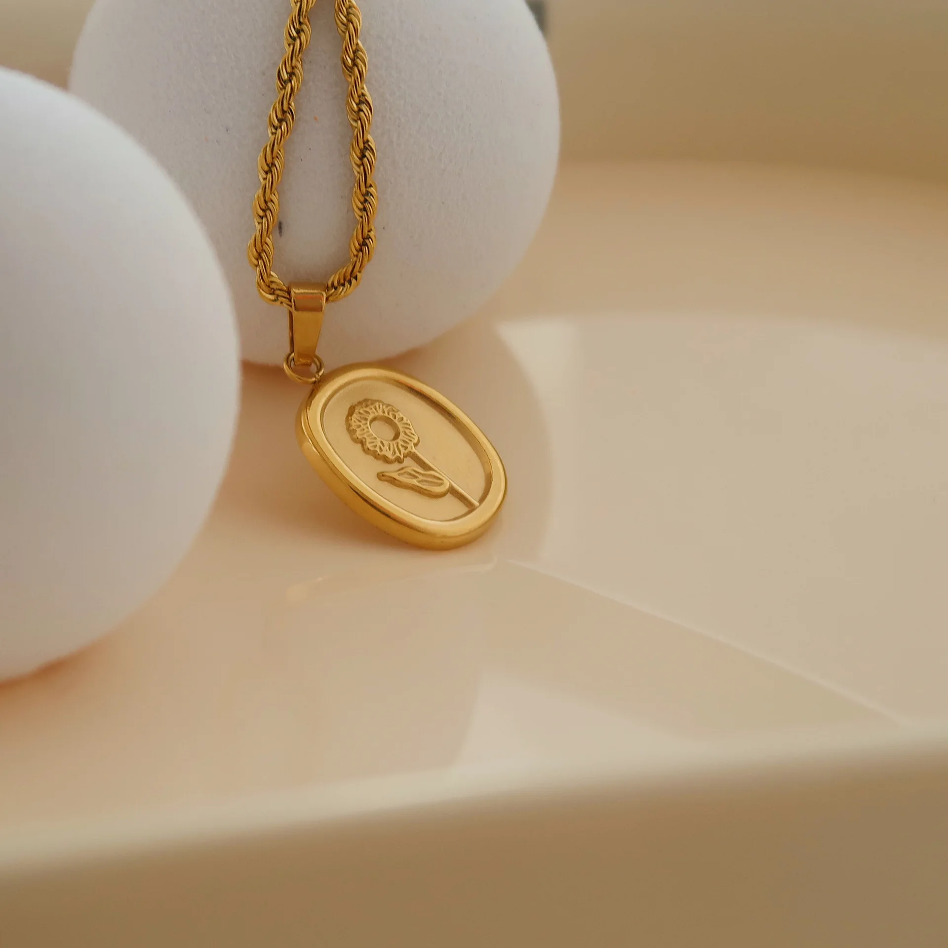 Wholesale Golden Sunflower Flower Pendant Necklace Link Chain Necklaces Dainty Jewelry Wedding Gifts For Women