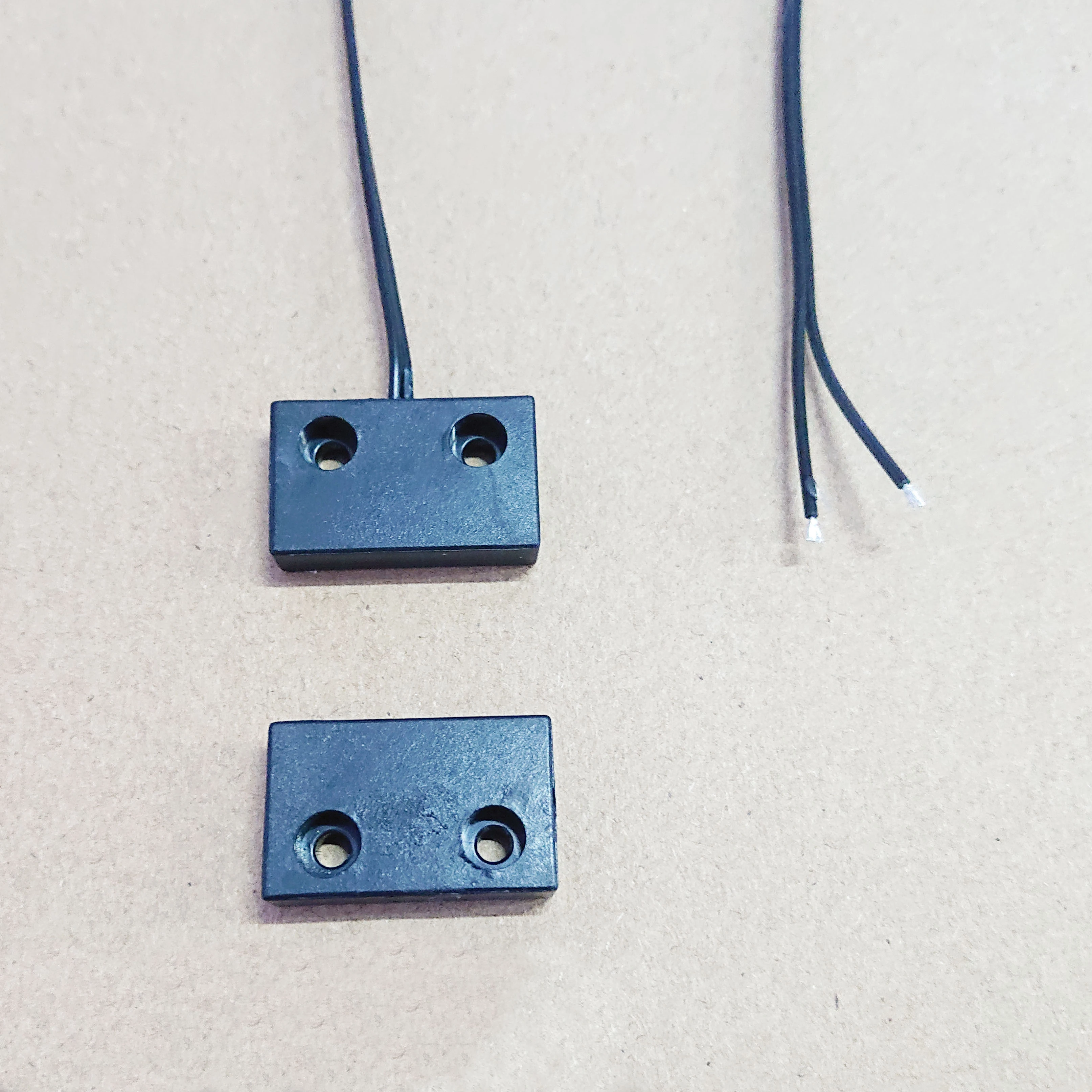 !!! Plastic Housing Reed Switch Magnet Inductive Sensor/Magnetic Contact Proximity Sensor With Cable