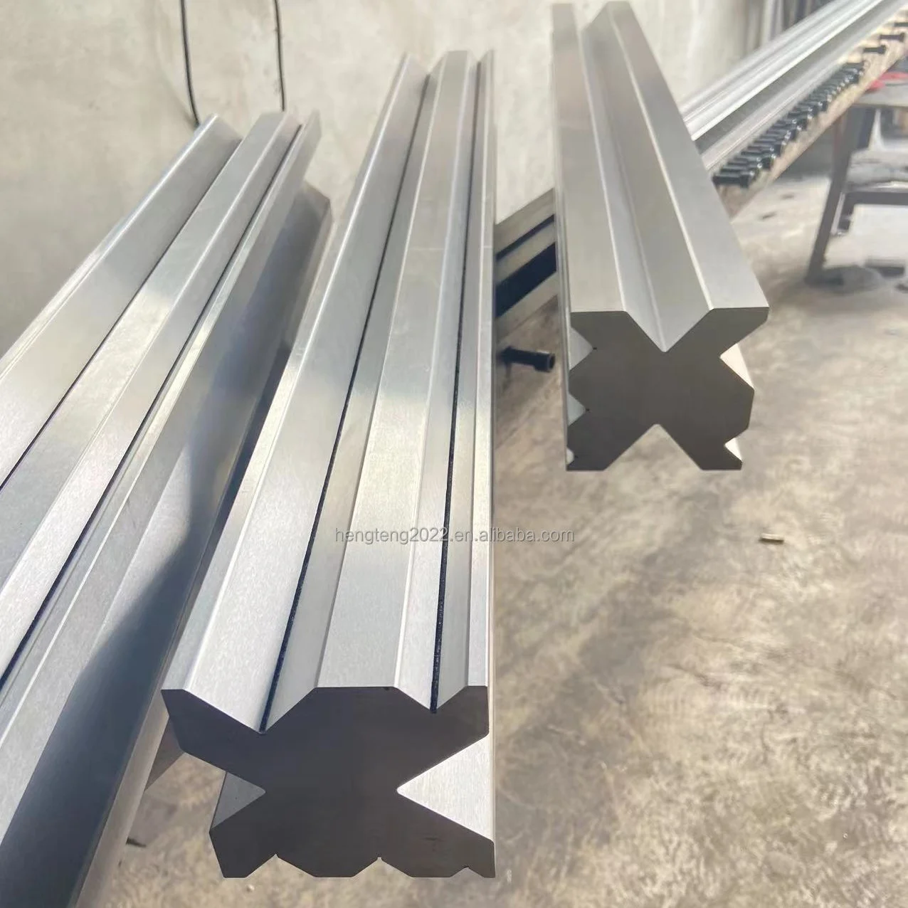 Good Price LVD Press Brake Tooling Mulit V Bottom Die Press Brake Punch and Die Tools