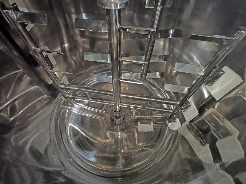 Vacuum Emulsifying Mixer with Bottom Homogenizer for Emulsification