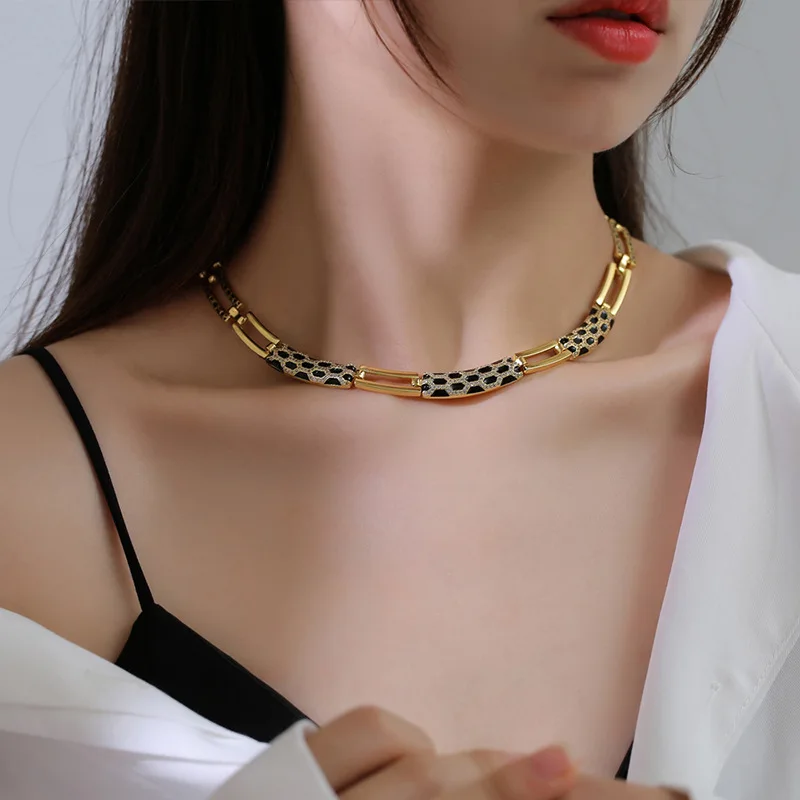 
Fashion ready to ship women luxury alloy gold plated snake chain crystal necklace bracelet earrings ring 4pcs jewelry sets 