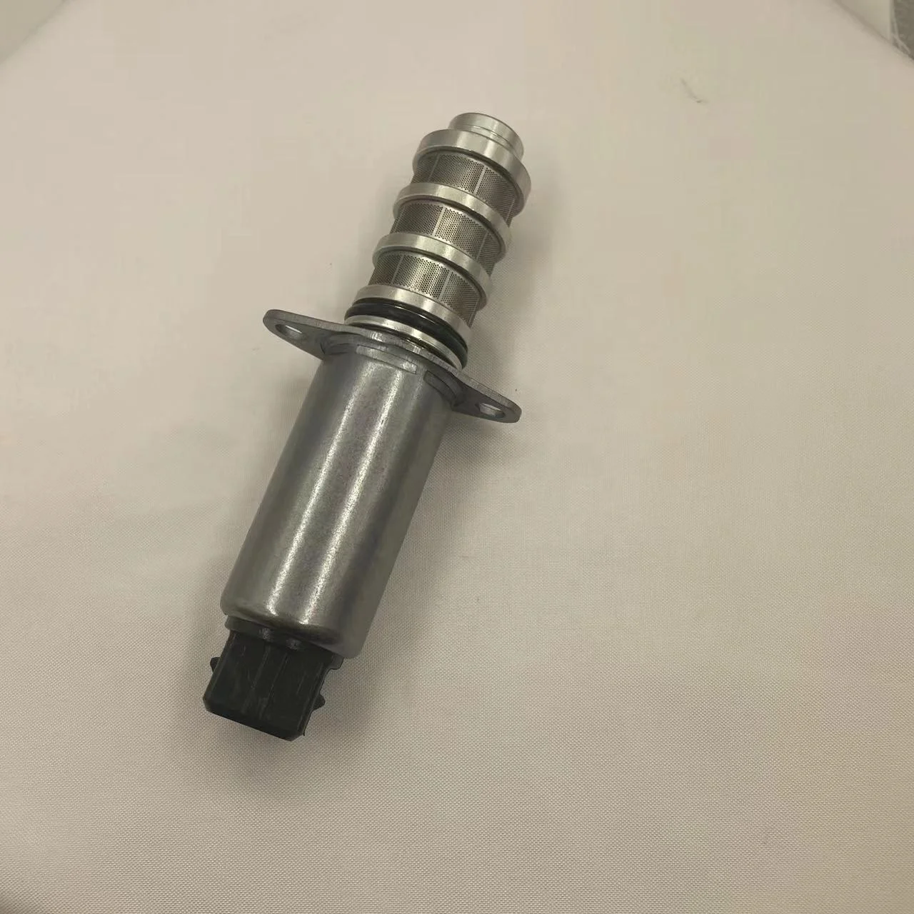 Engine Variable Valve Timing Solenoid Oil Control Solenoid Valve for Porsche Cayenne 9A110530404