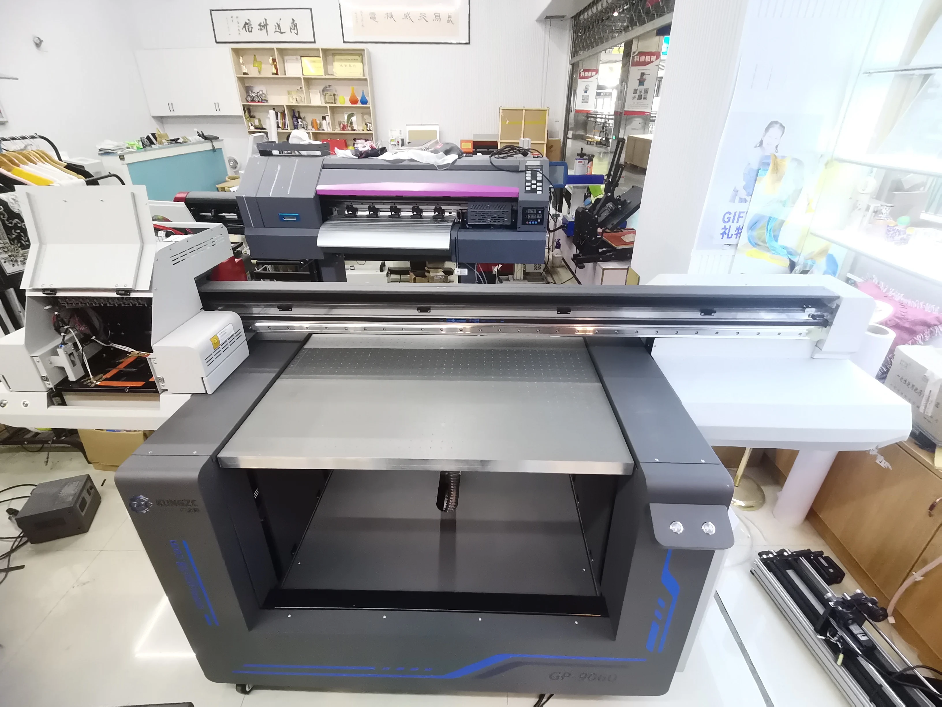 Multifunctional A1 Flatbed PVC ID Card Inkjet UV LED Printer For Puzzle Bottle Acrylic Perfume bottle