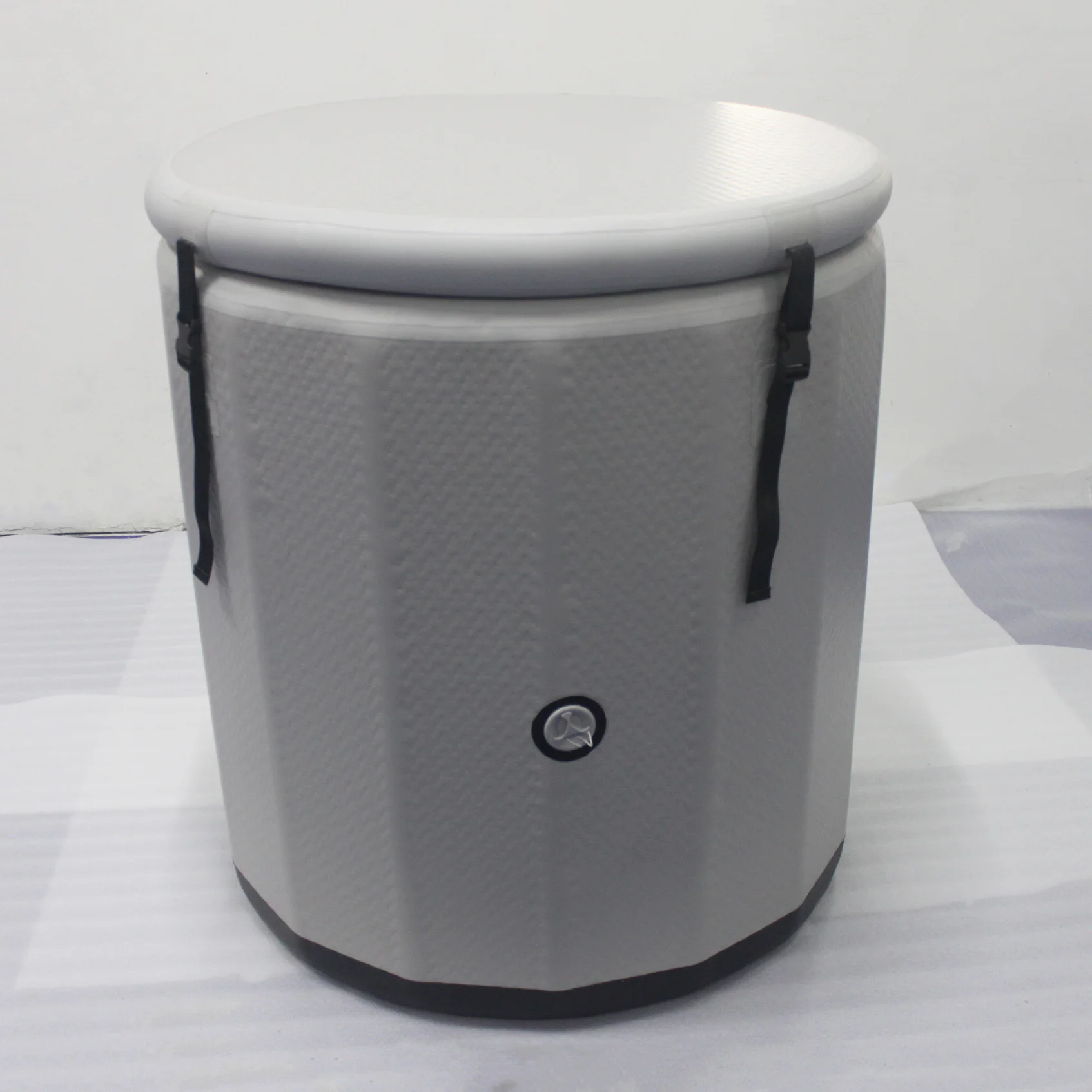 Oem Eco Friendly PVC Foldable Inflatable Adults Recovery Ice Bath Barrel
