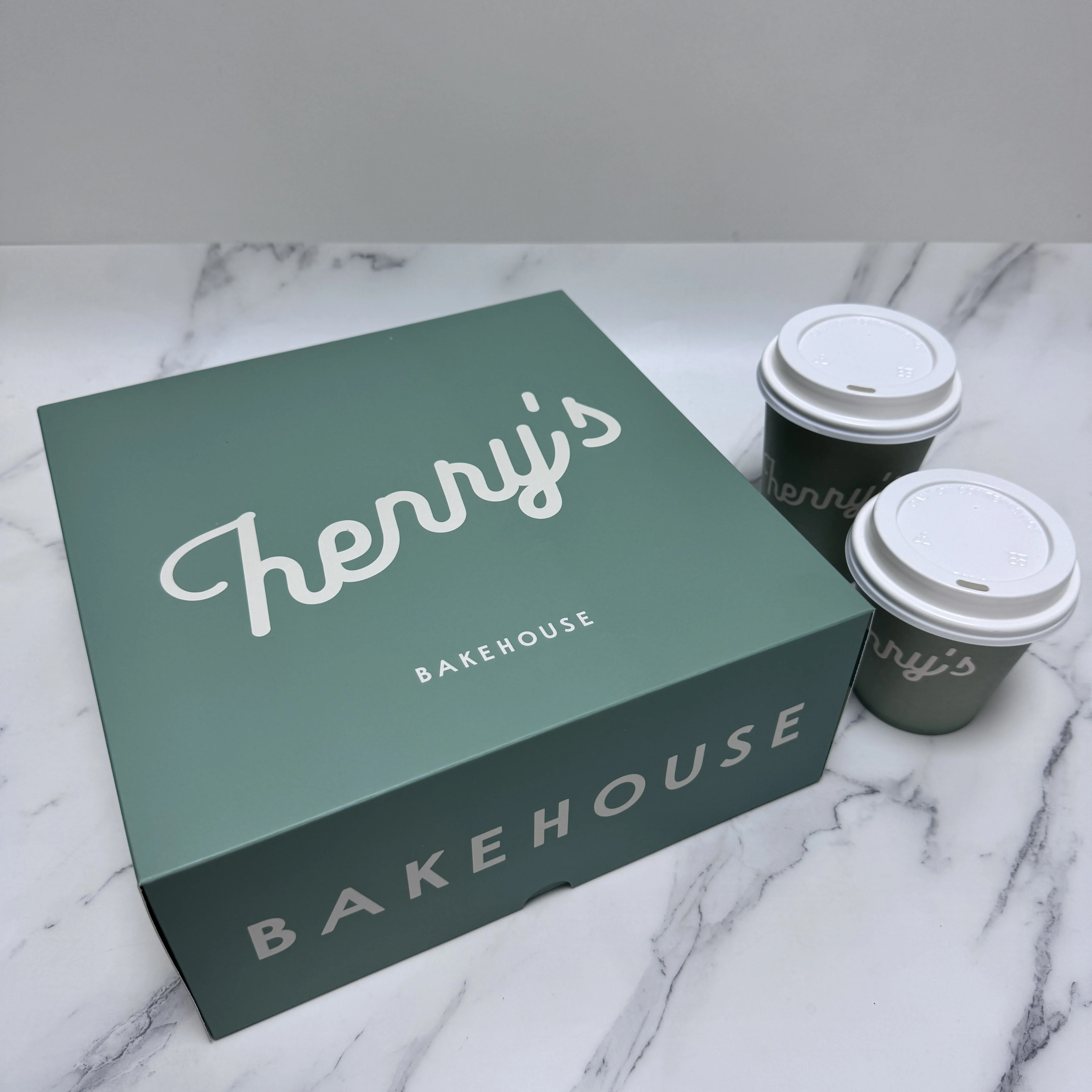 Custom Single Layer Paper Hot Coffee Cup Drinks Packaging Cups With Plastic Cover