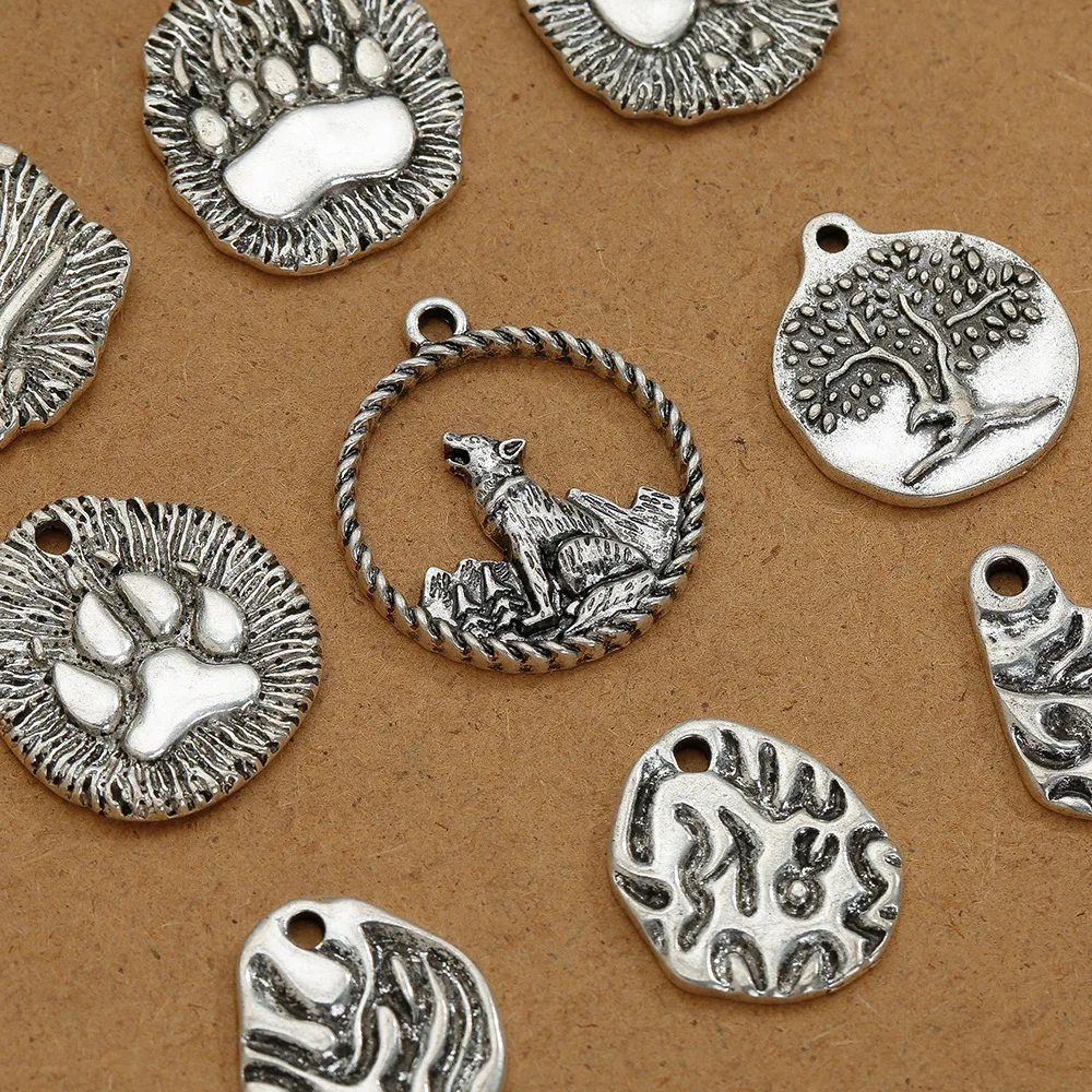 High Quality Customization Vintage Bigfoot Charms Dog Design DIY for Bracelet Necklace Keychain Making