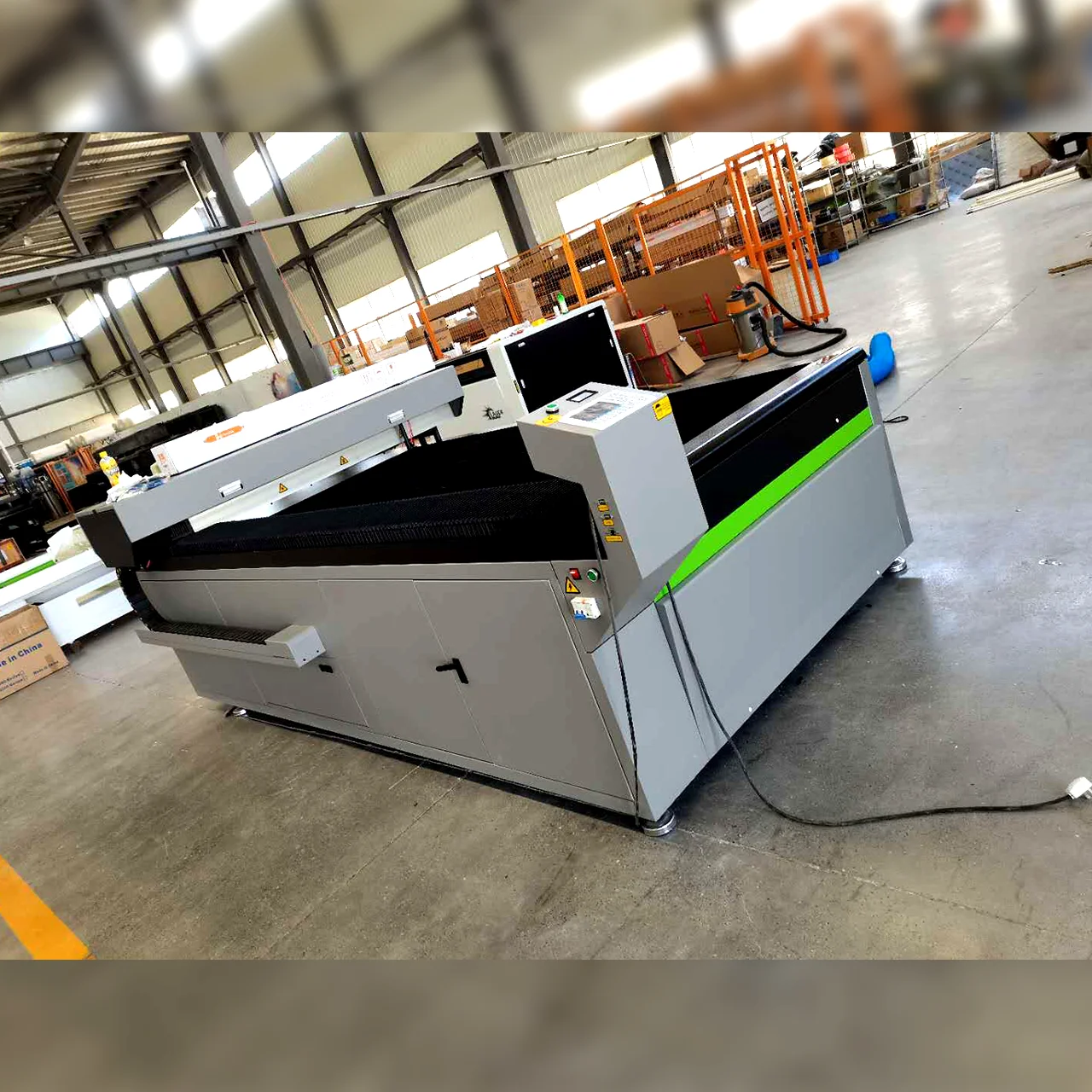 300w Co2 Metal Laser Cutting Machine CNC Laser Cutter for stainless steel