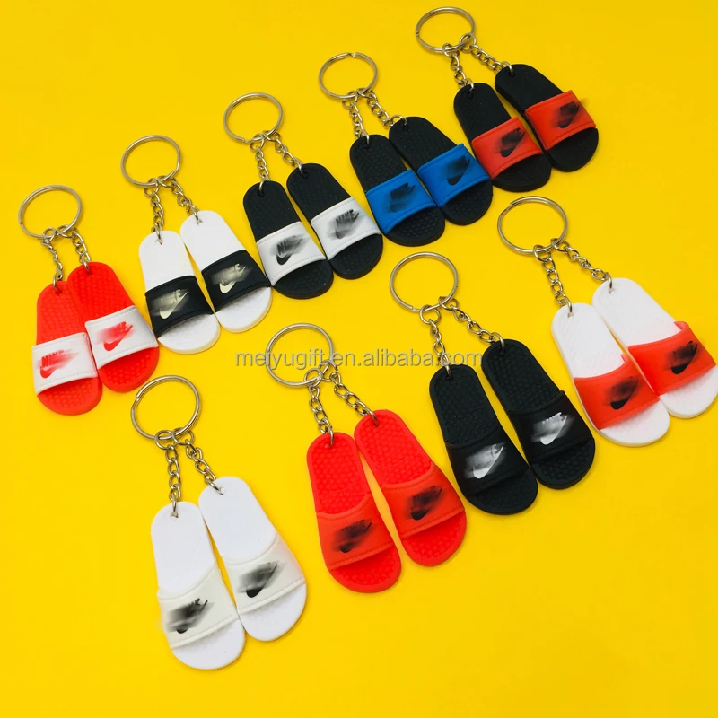 Basketball shoe keychain custom 3d sneaker keychain with box personalize 3d trainers keychain rubber 3d 3n