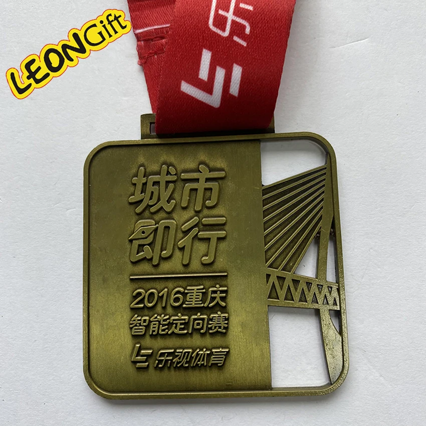 Custom Perspex Trophies And Medals Sports Manufactures Display Education Badminton Football Cup Soccer Medals And Trophies