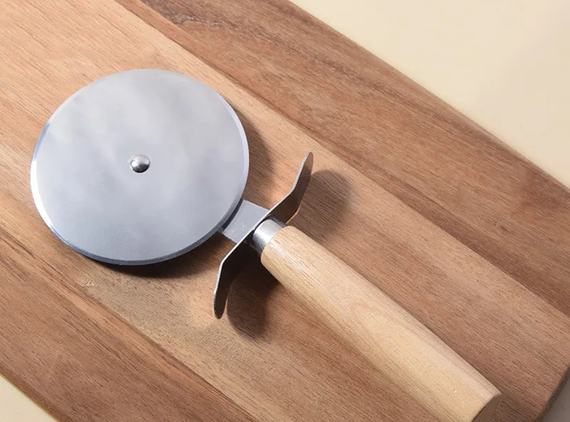 Stainless Steel Pizza Cutter Wooden Handle Hob Single Wheel New Crispy Pizza Cutter Pizza Mesquite Wheel Knife Baking Tools