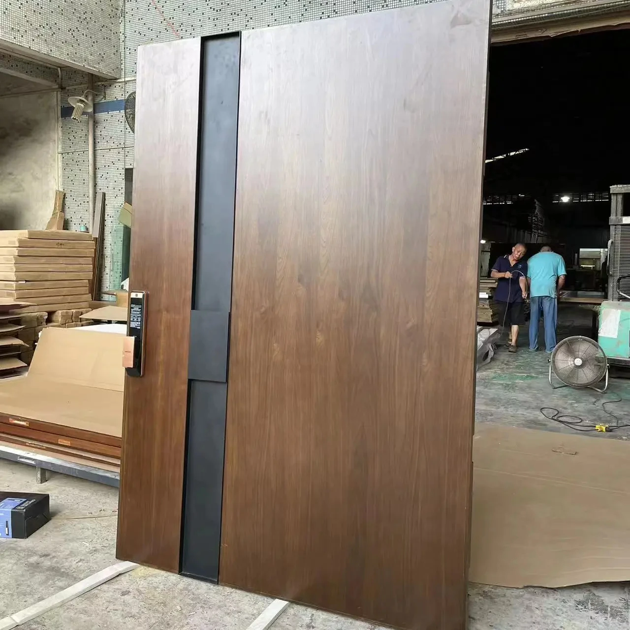 Solid Wood Main Entrance Wooden Doors Front Doors For Houses Exterior Pivot Wood Door