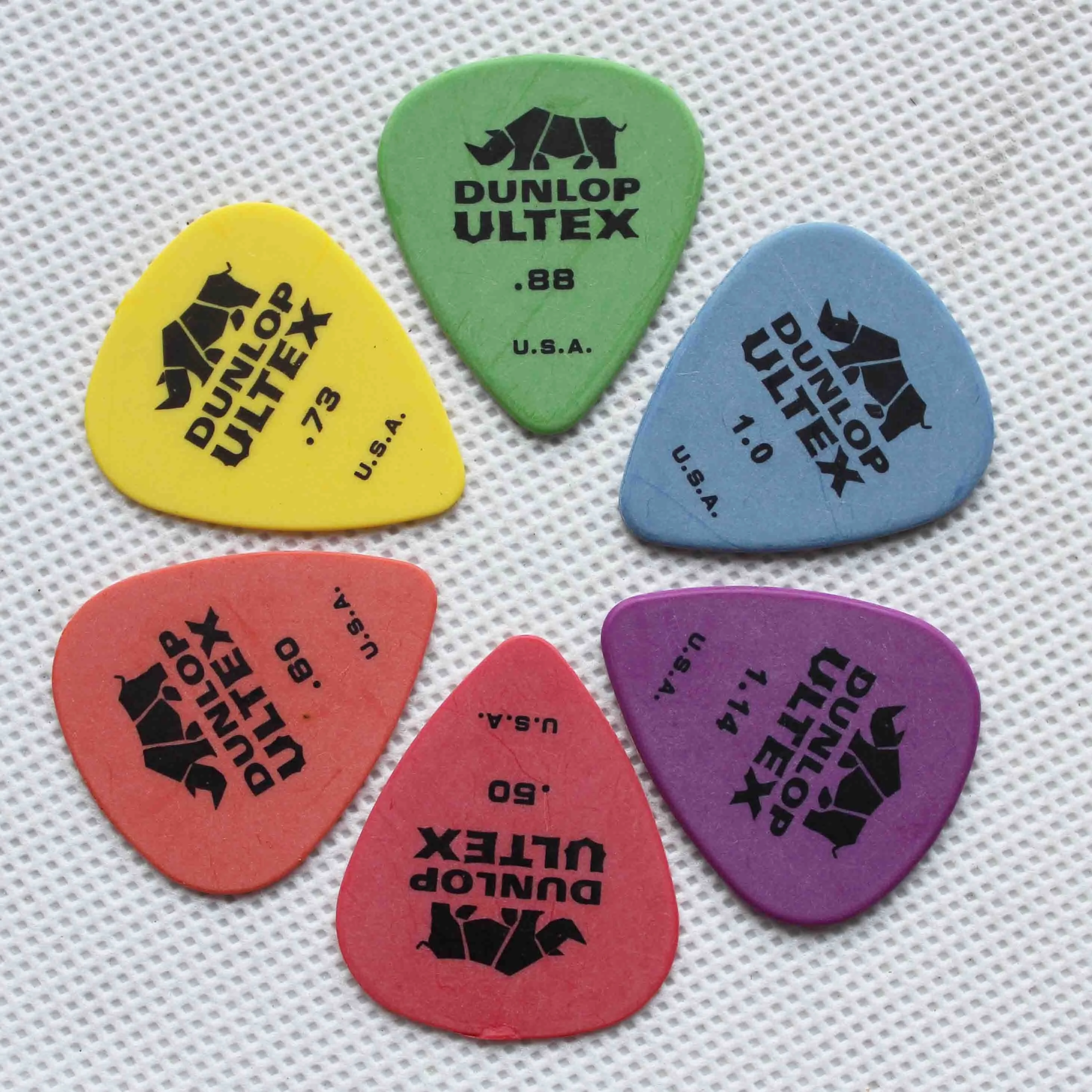 Derlin material guitar picks,custom design guitar picks