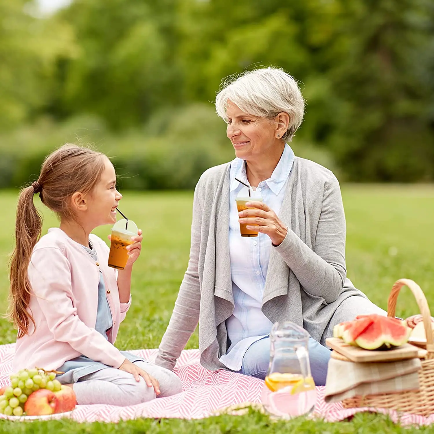 16 Oz. Plastic Clear Cups With Flat Lids Is Great For Cold Drinks Iced Coffee
