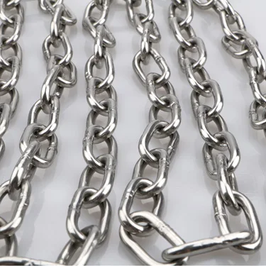 The manufacturer provides 304 stainless steel chains with multiple specifications for long and short chain lifting chains
